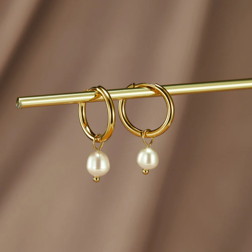 Luxe Oorringen met Hangende Parel – Tijdloze Dames Oorbellen - Afbeelding 2